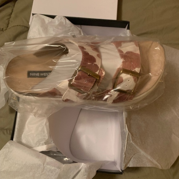 **SOLD** - Picture 4 of 7